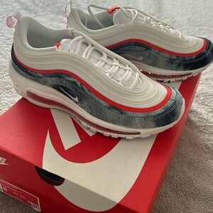 NWT Women’s Nike Air Max 97